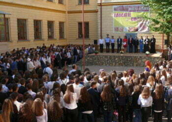 La cererea sa, un elev de la ”Sf. Sava” București, la Centrul de Excelență Suceava