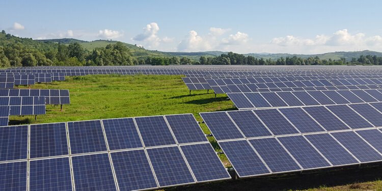 Proiect: Parc fotovoltaic pe 30 de hectare