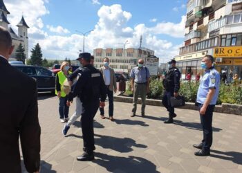 Polițiștii și jandarmii, un fel de popi