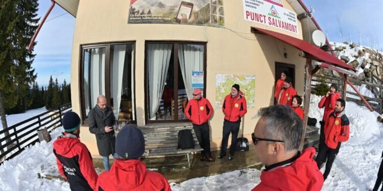 Dronă cu termoviziune, pentru depistarea persoanelor rătăcite prin munții Sucevei