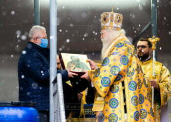 Nu sînt oficialități la slujbă, nu sînt alegeri