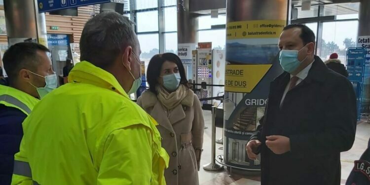 Prezența jandarmilor la punctul epidemiologic de pe aeroport a descurajat manifestările deplasate