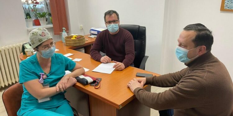 Conducerii Spitalului Rădăuți ar trebui să i se bată obrazul