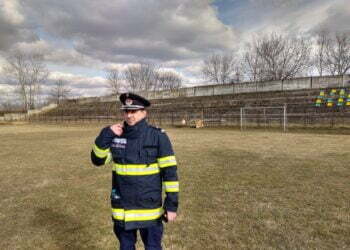 Tabără pentru refugiați de la Siret, amenajată de 140 de pompieri. Sînt 201 locuri de cazare și 3 corturi unde se va mînca. Deocamdată nu sînt solicitări