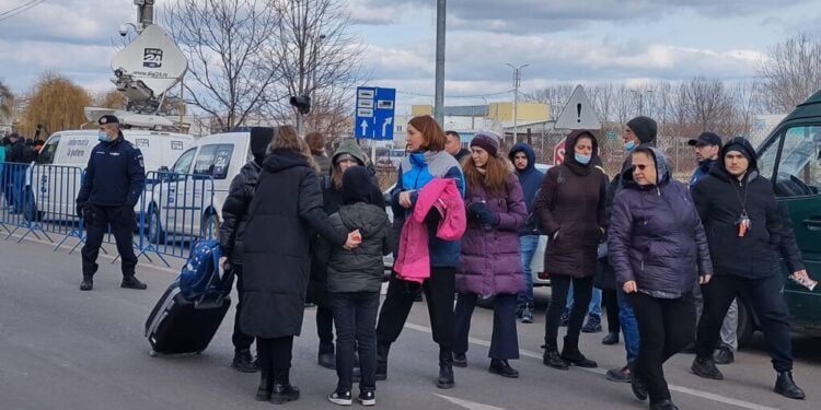 Suceava pentru Cernăuți: Saci de dormit, saltele, corturi, rezervoare de apă și truse de prim ajutor în valoare de 500.000 de lei