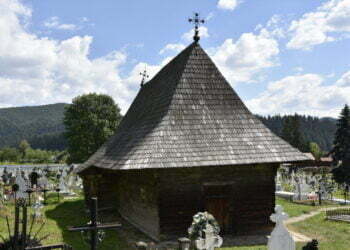 Biserica medievală de lemn de la Putna, construită în 1346, va intra în restaurare. Înaltul Calinic: Mănăstirea Putna, respectiv părintele stareț Melchisedec, se ocupă de documentația monumentului