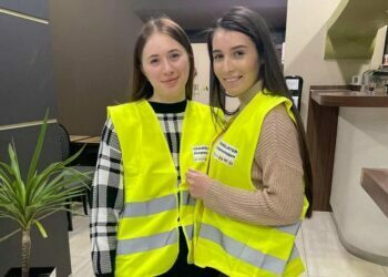 Diana Petriuk, translator voluntar la Hotelul ”Bucovina”: Oamenii sînt foarte speriați. Au ieșit din casă cu ce erau îmbrăcați și cu cîțiva bănuți în buzunar