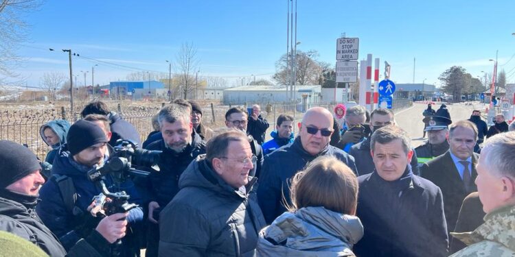 Ministrul francez de Interne, la Siret: Din păcate, știm că această criză va continua, că acest război va continua. Dar putem să facem mai mult cu privire la solidaritatea pentru România și pentru Ucraina