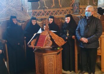 Primarul Sucevei, la slujbă la Mănăstirea Teodoreni, din Burdujeni, unde s-a rugat pentru încetarea războiului