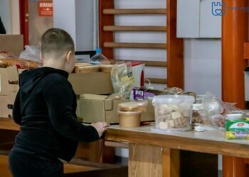 Protecția Copilului și Arhiepiscopia Sucevei, colaborare în Vama Siret pentru a oferi sprijin mamelor și copiilor din Ucraina