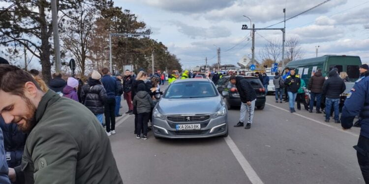 Pe 12 martie, pe la Siret, au intrat 4.448 de ucraineni și au ieșit 792