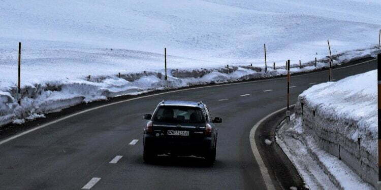 Ne-am uitat în site-urile cu rapoarte de istoric auto. Alegem Automoli