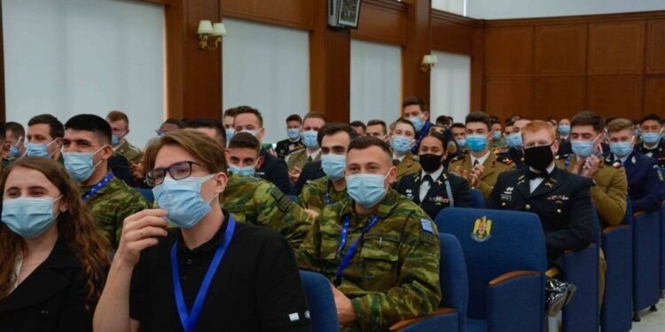 Doctoranzi de la universitatea suceveană, medalii de toate culorile la salonul de inovare și cercetare organizat de Academia Forțelor Terestre de la Sibiu