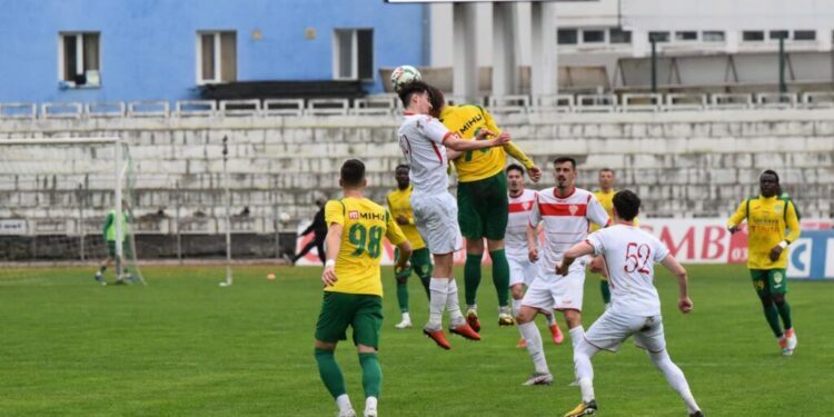 Makongo, cel mai bun jucător de pe teren în victoria Forestei Suceava cu Dante Botoșani cu 2-0. Chika, din nou zero barat (FOTO)