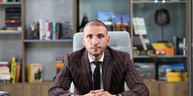 Poliția Suceava, învinsă în instanță de Ștefan Mandachi. Polițiștii au văzut o nuntă, Tribunalul Suceava a decis că nu a fost