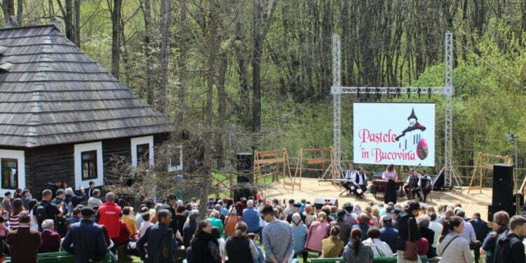 În prima zi de Paște, 2.000 de bilete vîndute la Cetatea de Scaun și la Muzeul Satului Bucovinean