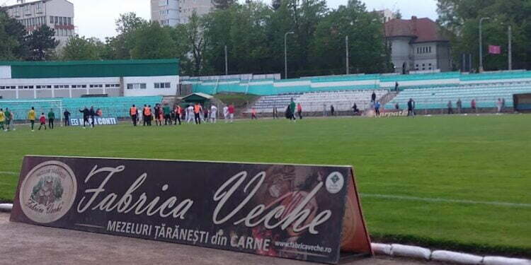 Victoria Forestei Suceava în partida cu CSM Bucovina Rădăuți, salvată de arbitru în minutele de prelungire. Poliția Locală a intrat pe teren pentru a proteja arbitrii