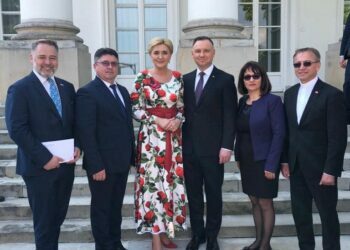 Președintele Uniunii Polonezilor din România, suceveanul Ghervazen Longher, decorat de președintele Poloniei