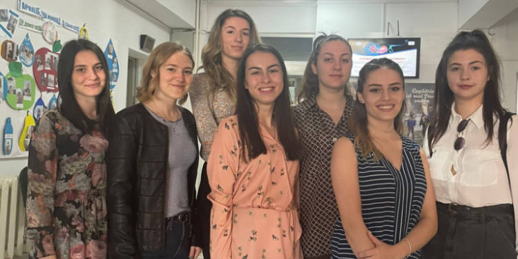 Studenți suceveni care au făcut anchete epidemiologice, burse cu valori cuprinse între 600 și 1.000 de lei