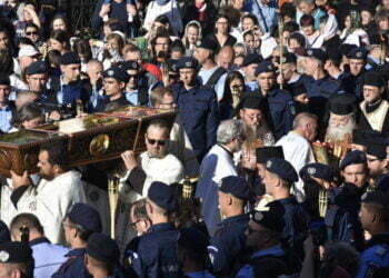 Procesiune pe străzile Sucevei cu racla cu moaștele Sfîntului Ioan cel Nou de la Suceava, în imagini. Fotografii spectaculoase realizate de colegul nostru Nicu Amurăriței