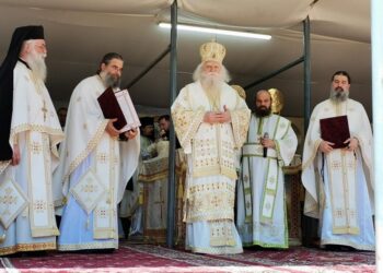 Ploaie de premii la Arhiepiscopia Sucevei, în loc de ploaia de care pămîntul Sucevei are nevoie
