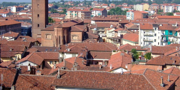 Acord pentru înfrățirea Fălticenilor cu localitatea italiană Chieri