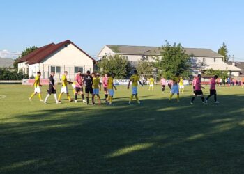 După rezultatul din meciul de acasă și după prestație, Juniorul Suceava are șansa a doua la promovare. Stadionul din Ițcani a fost plin (Foto)