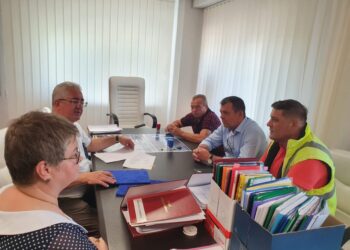 S-a semnat contractul pentru repararea străzilor. Ion Lungu: Am cerut firmelor asociate să crească numărul formațiilor cu care lucrează