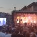 Alexandra Cuza, recital de Zilele Sucevei. Radio Top a cîștigat un redactor, însă scena muzicală a pierdut un artist. La concertul Andrei, care s-a bucurat de succes, esplanada Casei Culturii a fost neîncăpătoare (FOTO)