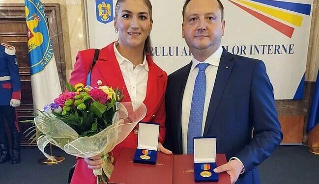 Marea sportivă cu medaliile și cu promisiunile, prefectul doar cu medaliile