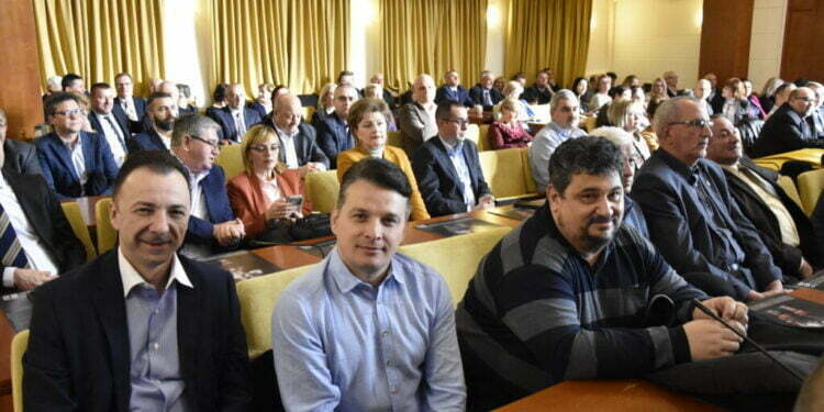 Emil Ursu, directorul Muzeului, și Gabriel Cărăbuș, directorul Bibliotecii, note foarte mari la evaluarea managerială