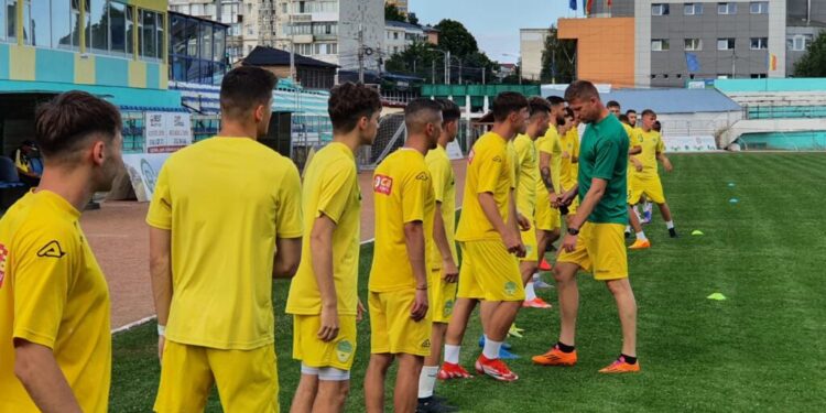 Foresta, primul antrenament al noului sezon, cu Dorin Goian, antrenor principal, cu portarul Toma Niga, revenit la Suceava din postura de al treilea portar al FCSB, cu Samson și cu mulți juniori (FOTO)