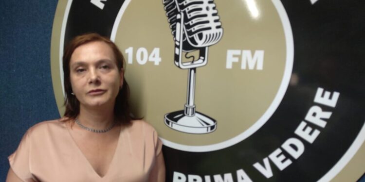 Ordonanța 16 îl obligă pe proprietarul unei firme de transport persoane din Suceava să concedieze 30 de oameni care au contracte part-time