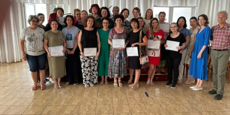 Profesorii diriginți de la Colegiul Tehnic ”Petru Mușat” Suceava, participanți la un program de antrenare a abilităților de coaching, managementul schimbării și tranzițiilor de carieră-viață