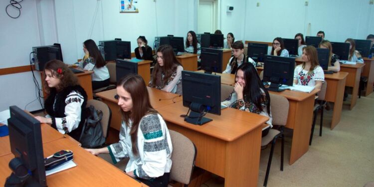 Rata de promovare a Bac-ului la Colegiul Național de Informatică ”Spiru Haret” Suceava, 96,45%. Peste 70% din medii sînt între 8 și 10