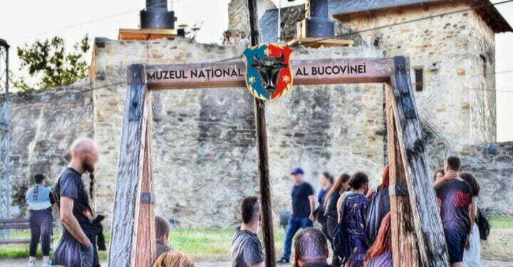 Autobuze din oră în oră spre Cetate, pentru ”Bucovina Motorfest”, Festivalul Internațional de Artă Medievală și ”Cetatea de Rock a Sucevei”
