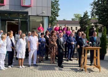 Vizită de partid și de stat, la Suceava, la un centru de radioterapie nefuncțional