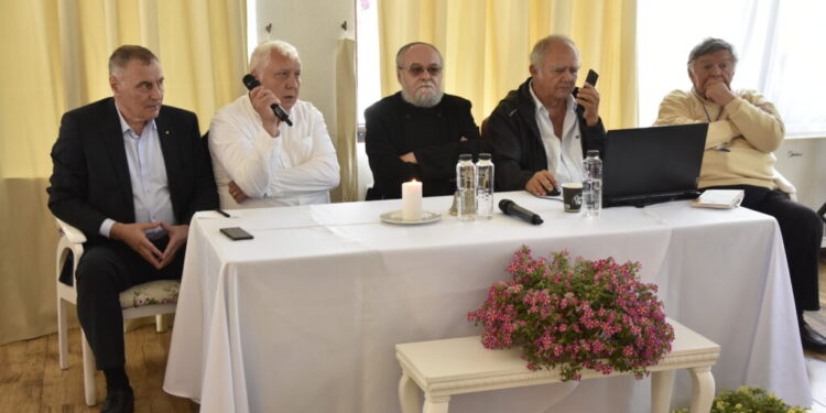 Dr. Alexandru Paziuc, despre proiectul ”România sacră”: Vrem să aducem în mijlocul oamenilor informații uitate legate de această Românie. Vrem să reînvie încrederea că această țară nu este pierdută