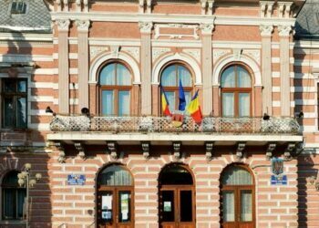 Ministrul Cseke Attila: Primăria Fălticeni, prima clădire care intră în procesul de renovare cu finanțare din PNRR