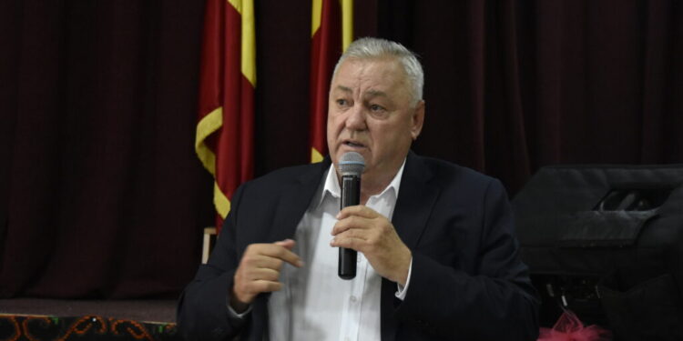 Nici comuna Satu Mare nu se lasă. Ca și alte localități sucevene, Satu Mare și-a premiat cuplurile de aur și elevii cu rezultate bune la învățătură. Nu a lipsit spectacolul de folclor
