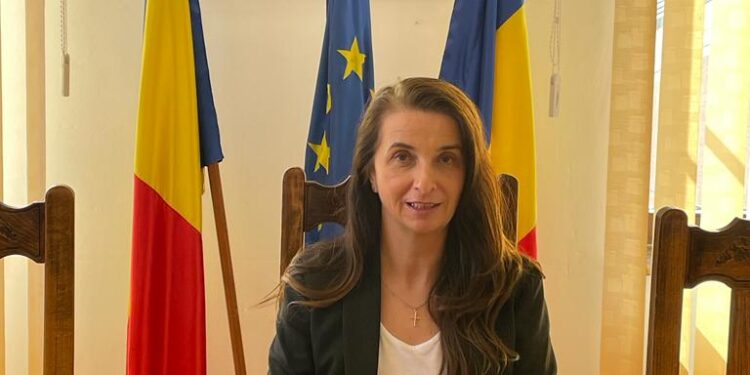 Inginera Nicoleta Cristina Nichiforiuc, noul administrator public al Rădăuților