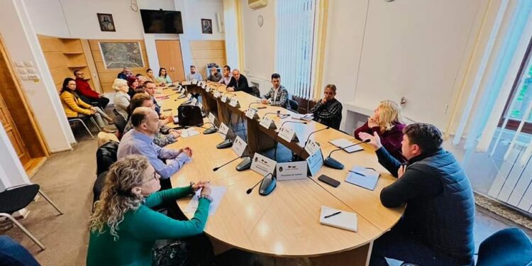 Primarul Rădăuților, Bogdan Loghin: Părinții elevilor nu trebuie să dea nici un leu pentru fondul clasei sau pentru fondul școlii