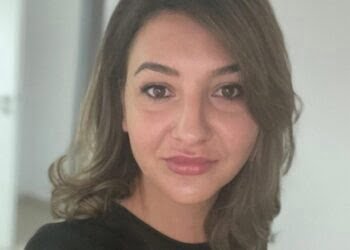 O avocată care a terminat cu 10 Facultatea de Drept de la Iași, șefa corpului de control al prefectului de Suceava