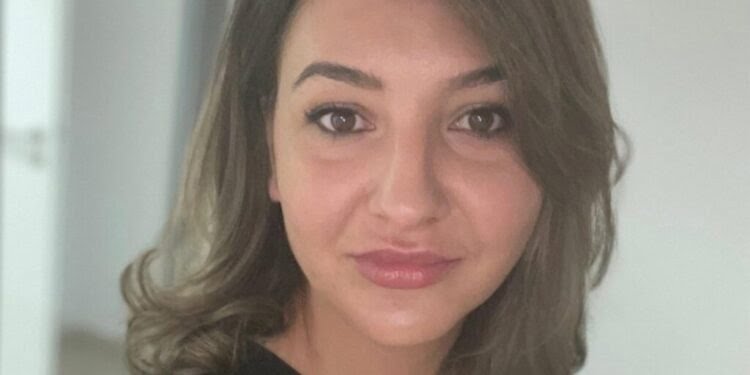 O avocată care a terminat cu 10 Facultatea de Drept de la Iași, șefa corpului de control al prefectului de Suceava