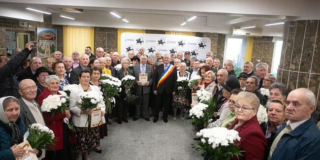 43 de cupluri au fost premiate de municipalitatea suceveană, la aniversarea a 50 de ani de căsătorie