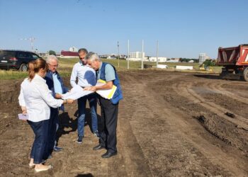 Directoarea CNI, la Suceava, pe șantierul bazei sportive de tip I și pe terenul unde va fi ridicată sala polivalentă