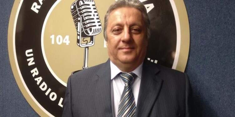 Vicepreședintele CJ Vasile Tofan: Ruta ocolitoare a Humorului va fi cea mai dificilă, din toate punctele de vedere. Va traversa un mal al rîului Moldova și va cuprinde viaducte. Licitația pentru proiectare și execuție, într-un an