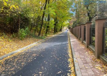 Drumul de la Colegiul Economic spre Casa de Sănătate, asfaltat