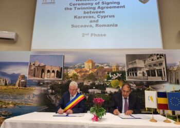 Un ansamblu folcloric și o echipă de volei din Cipru, la Suceava, ansambluri folclorice de la noi și Teatrul ”Matei Vișniec”, în Cipru