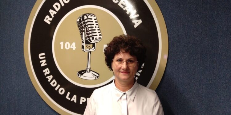 Directoarea Colegiului ”Petru Mușat”, Maria Teodoreanu: Am cumpărat un simulator de sudură modern, însă nu se înscriu copiii, pentru că părinții lor au idei preconcepute. Probabil că părinții cred că-i rușinos să fii sudor